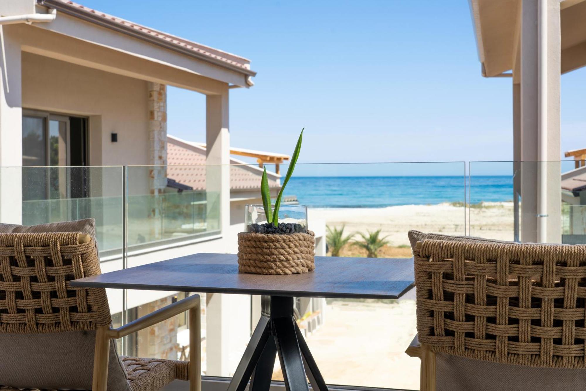 Amo Golden Suites خْريسيا أموذيا المظهر الخارجي الصورة