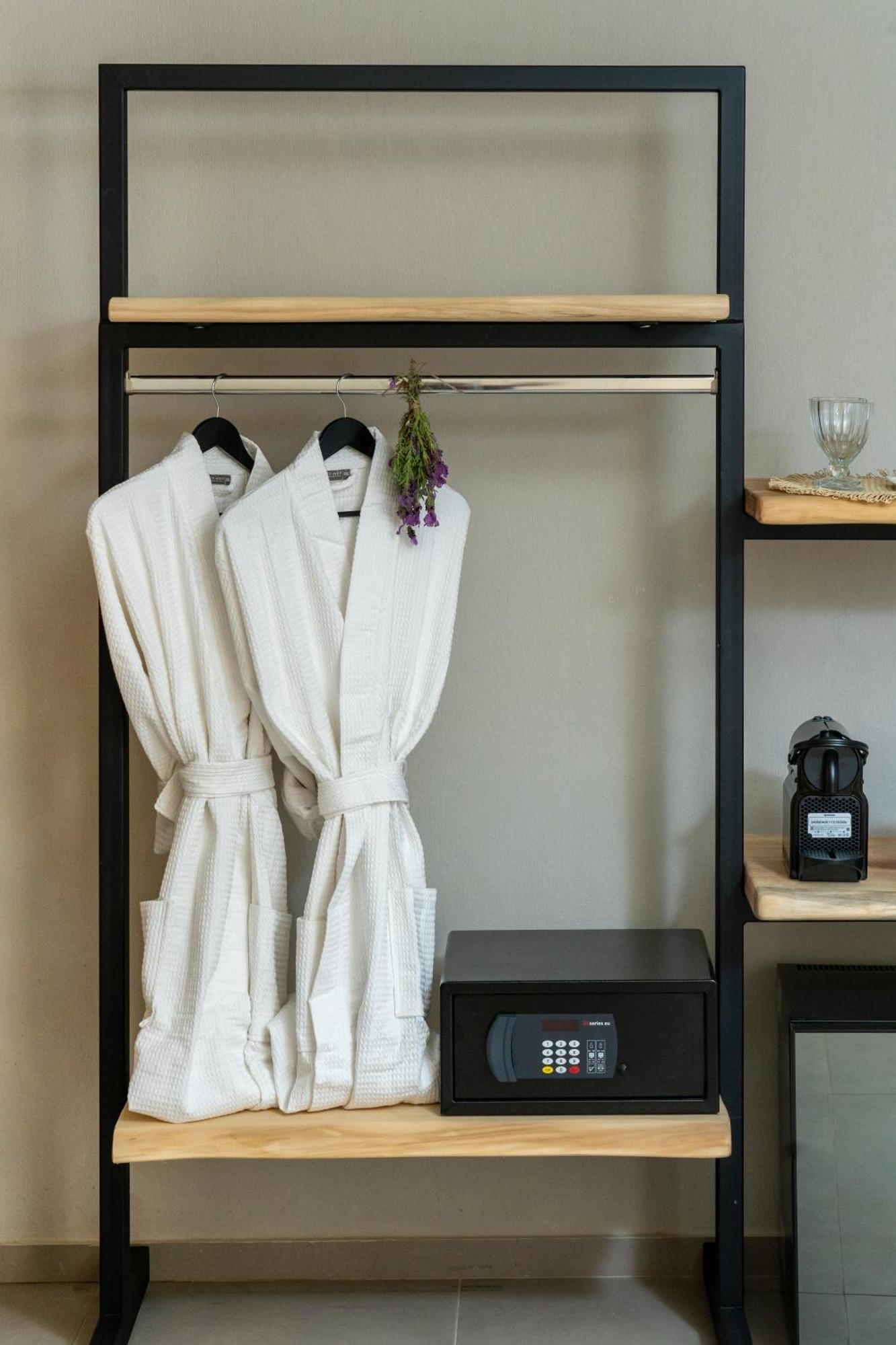 Amo Golden Suites خْريسيا أموذيا المظهر الخارجي الصورة